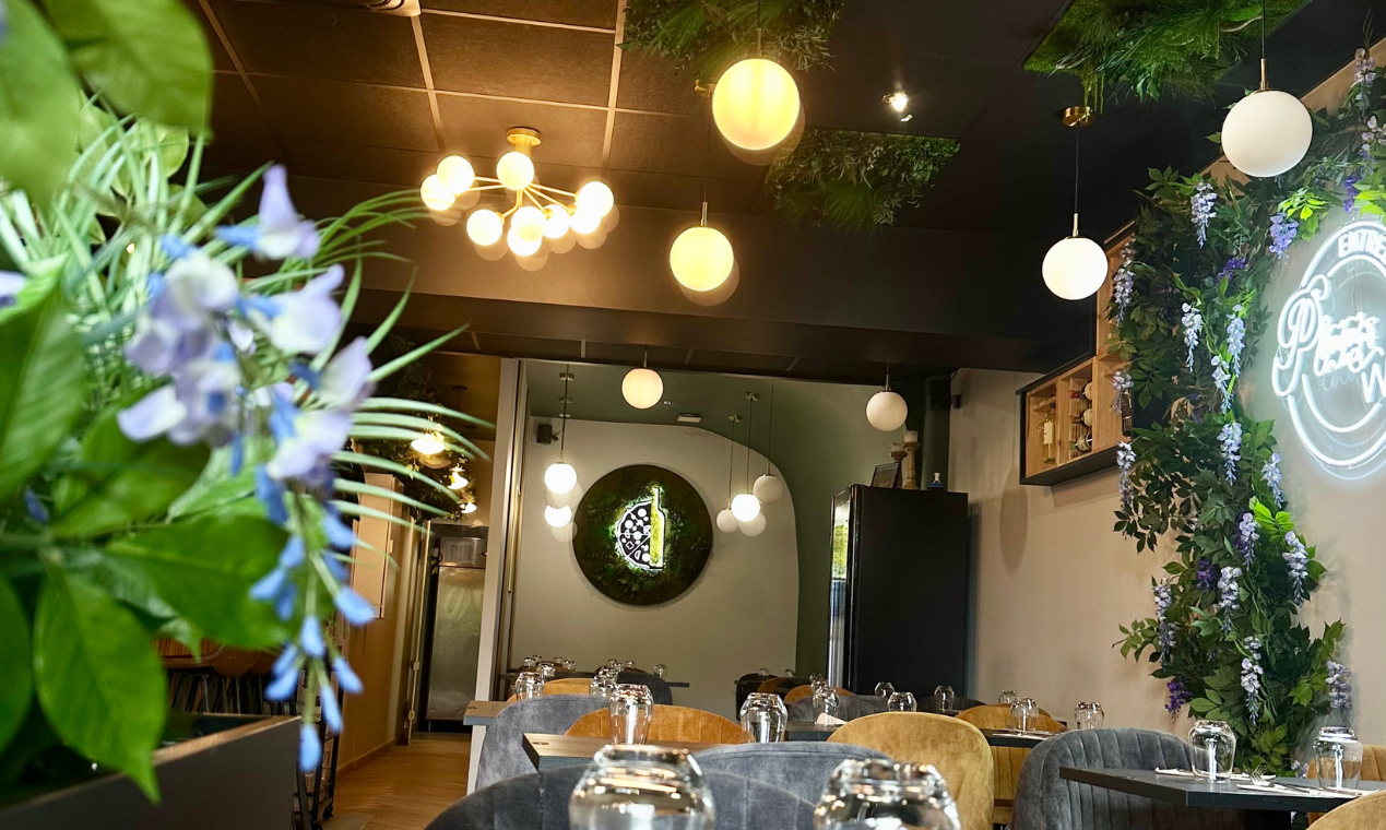 Aménagement végétale chez PIZZ and WINE à Entrelacs (Savoie)