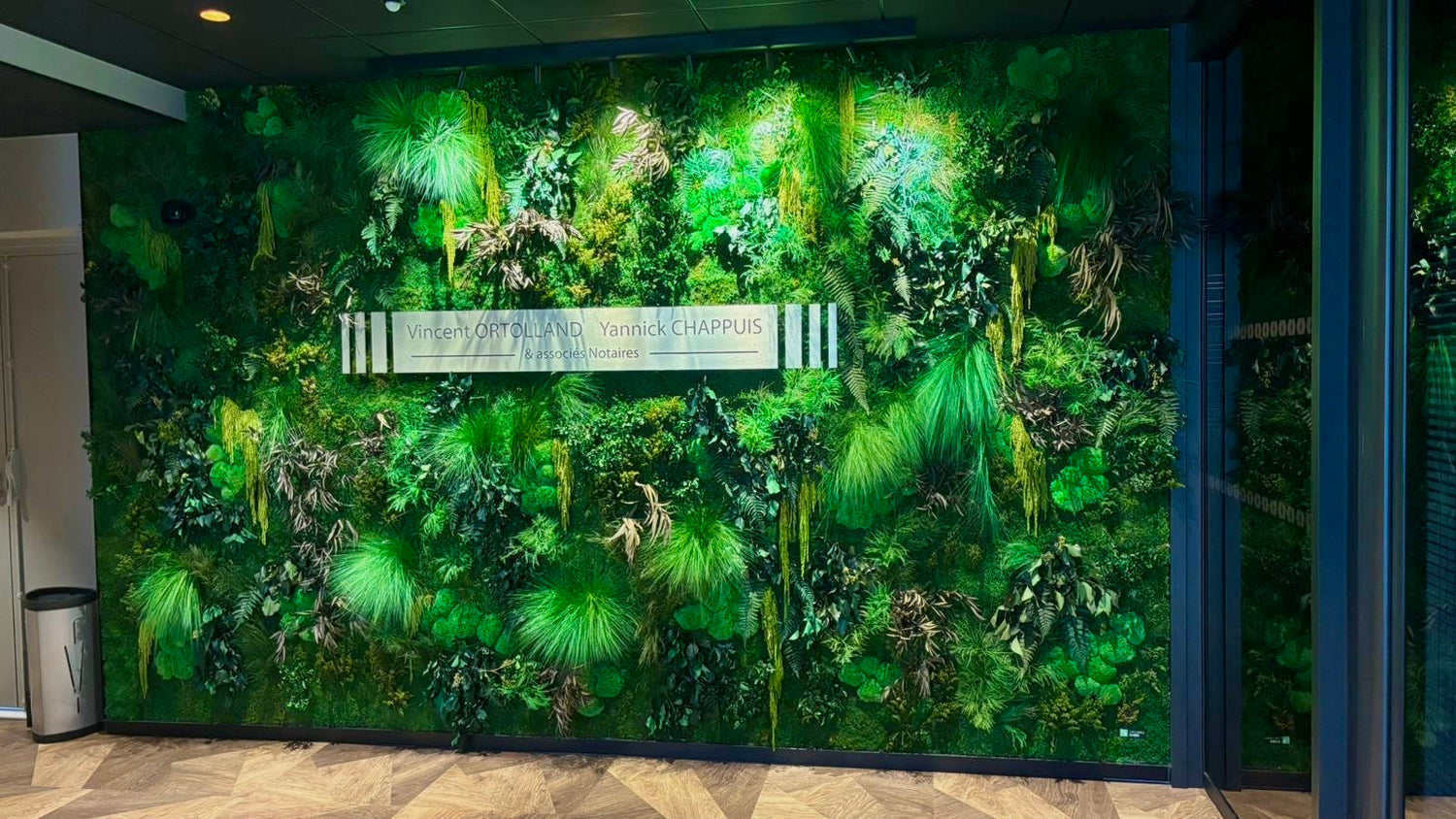 Mur végétal stabilisé Jungle cabinet notarial à Annecy en haute Savoie
