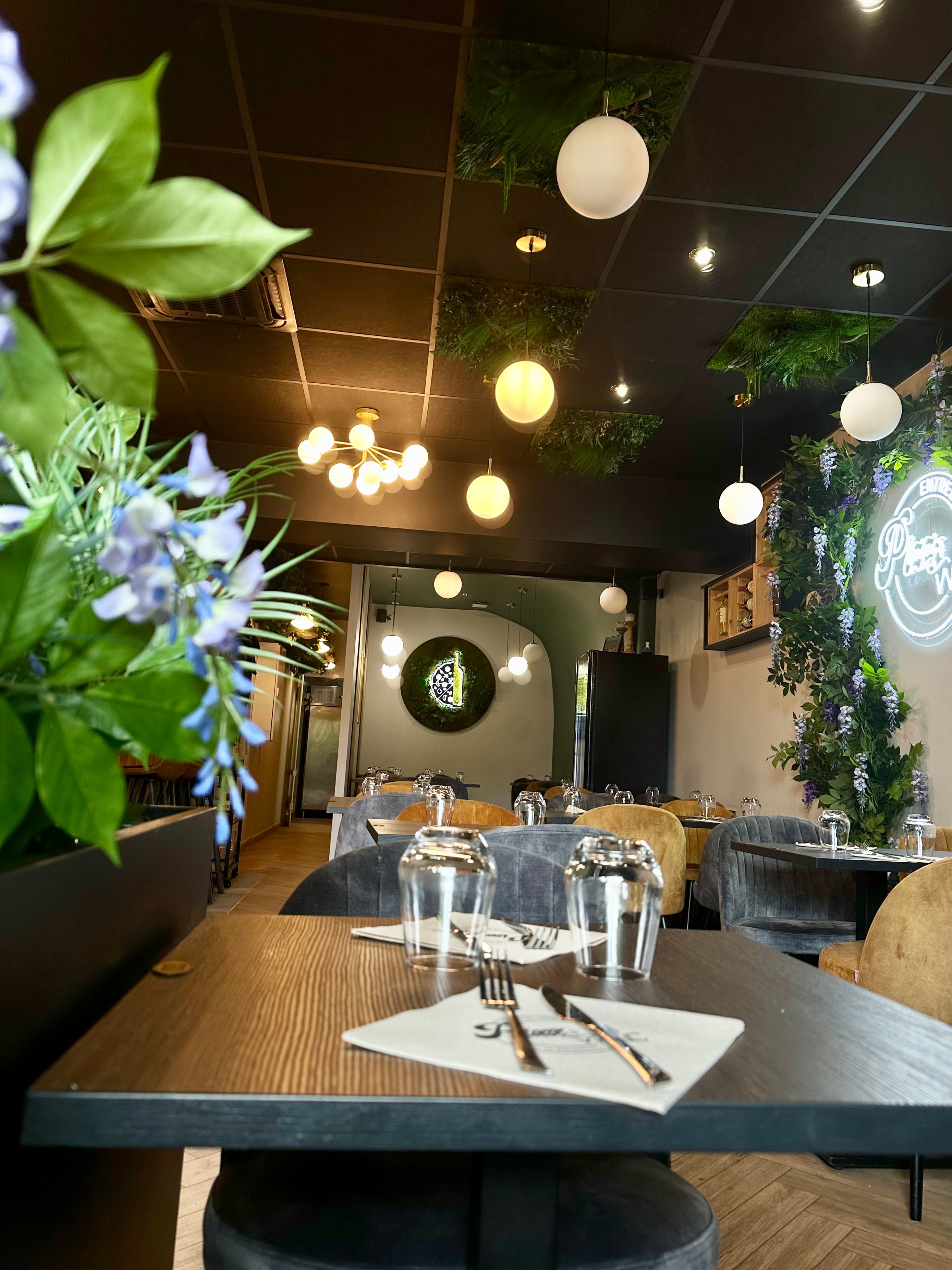 dalles végétales stabilisées aménagement mural professionnel
solutions végétales intérieur olivier eucalyptus stabilisés
aménagement végétal sur mesure oliviers plantes stabilisés
installation végétale professionnelle olivier arbre design
décoration végétale méditerranéenne olivier stabilisé premium